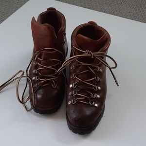 Vintage danner hiking boots